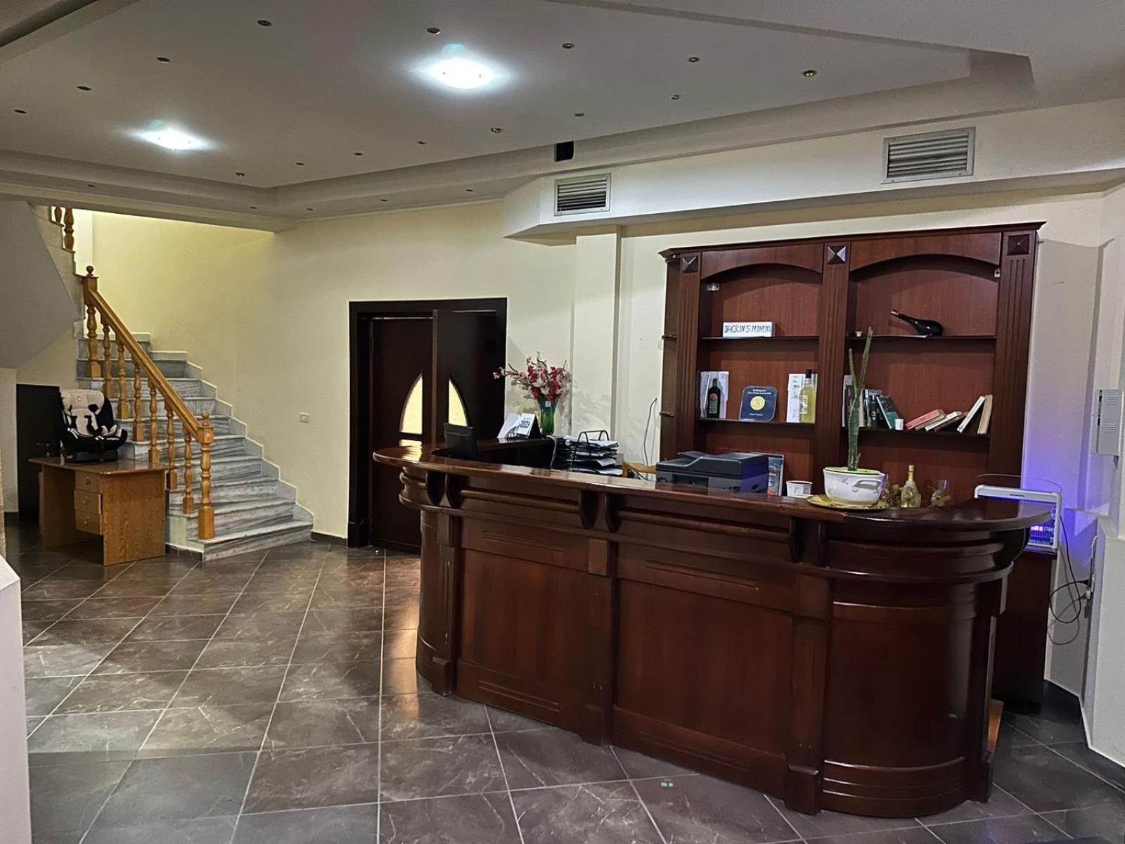 Hotel Verzaci Rinas Εξωτερικό φωτογραφία